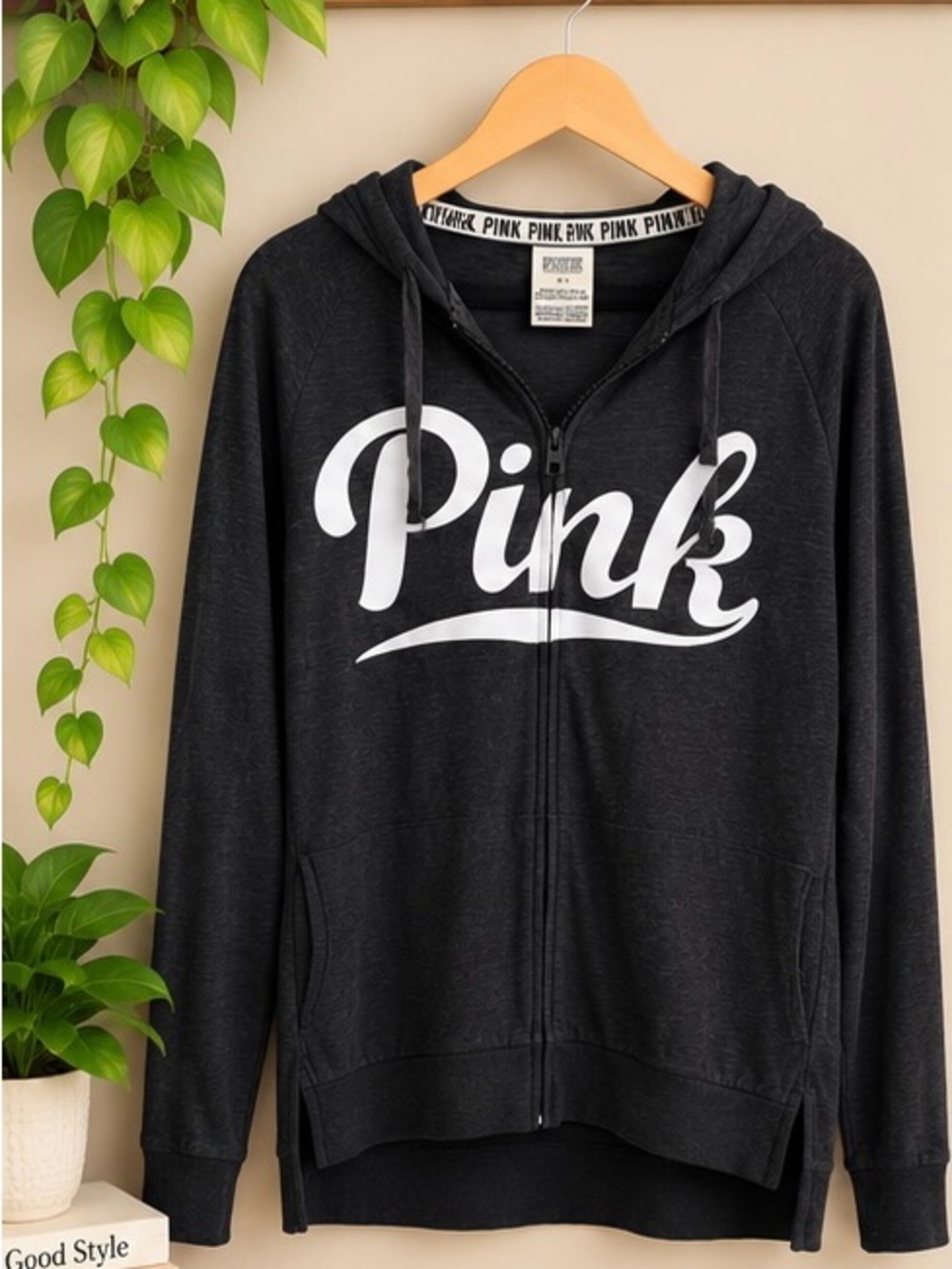 Victoria’s Secret PINK Charcoal Logo Zip Up Hoodie Size Small NWOT